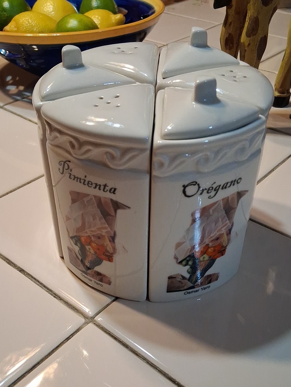 RARE Find-Arte en Casa Ceramic White Herb & Spice-6 Piece Set. Flawless Cond.